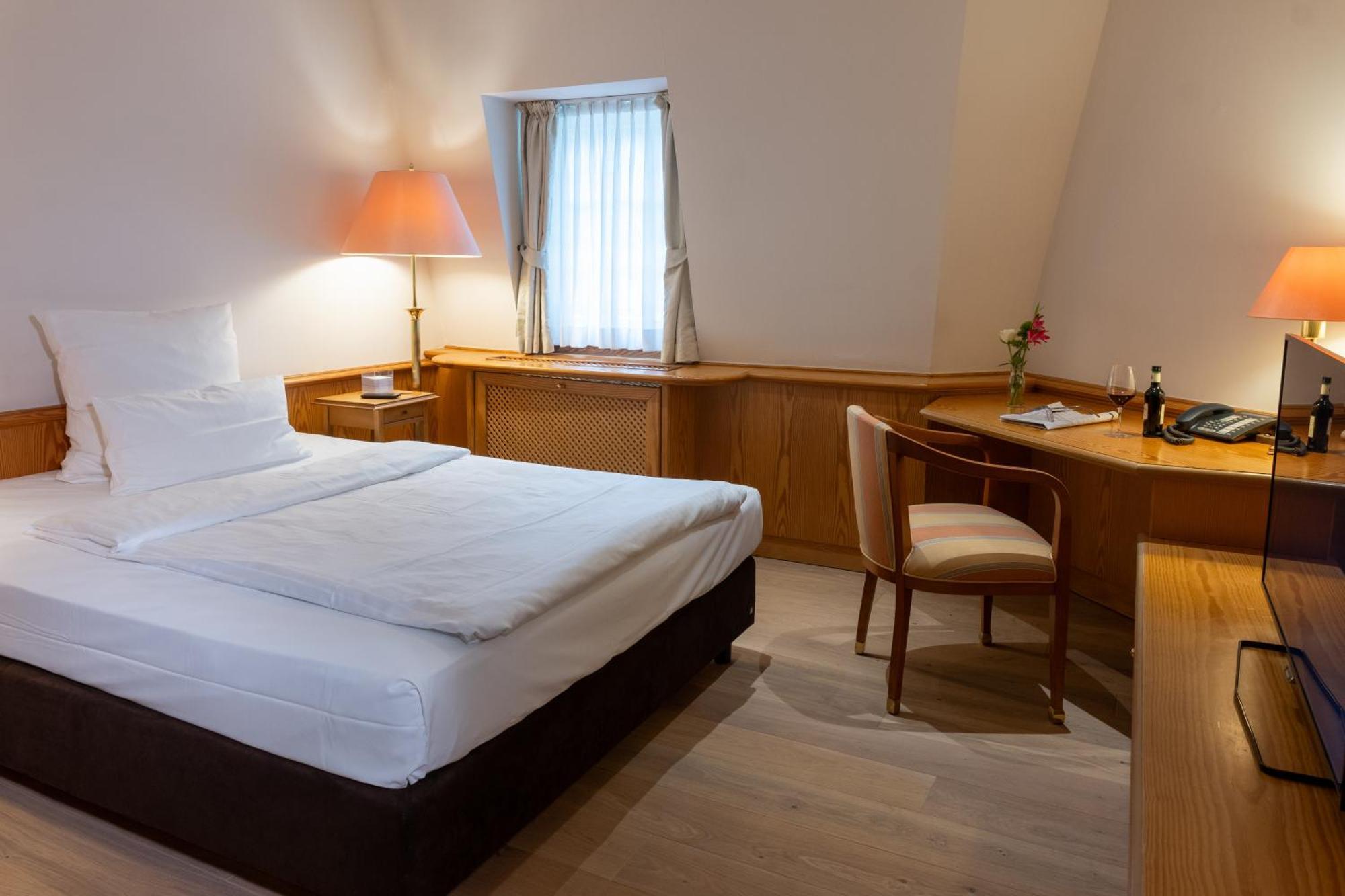 Hotel Waldhaus 5*