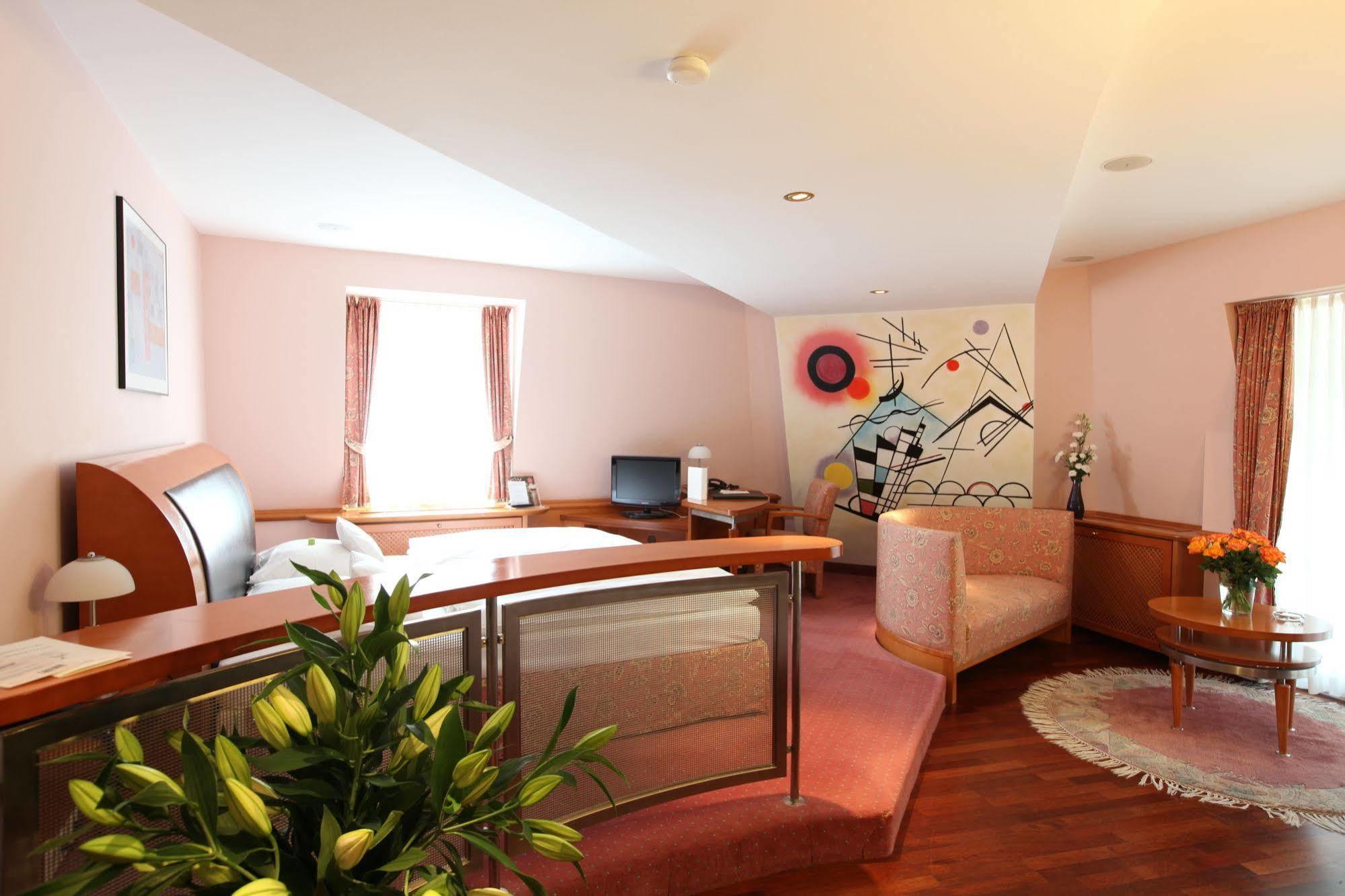 Waldhaus Hotel 5*